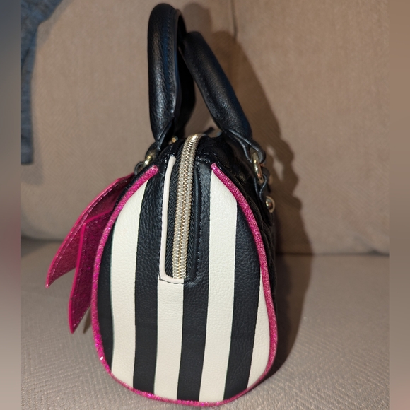 Betsey Johnson Black and Pink Bow Bag - Picture 3 of 7